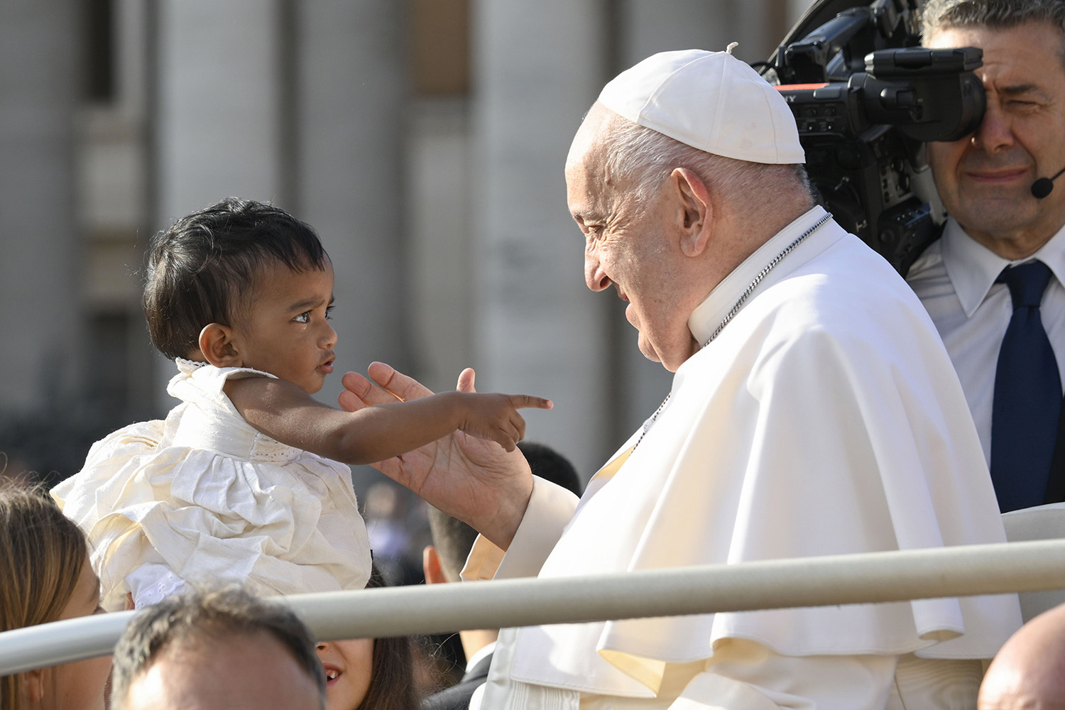 POPE’S MESSAGE | ‘Old pope’ thanks God for four-nation trip to Asia and the Pacific